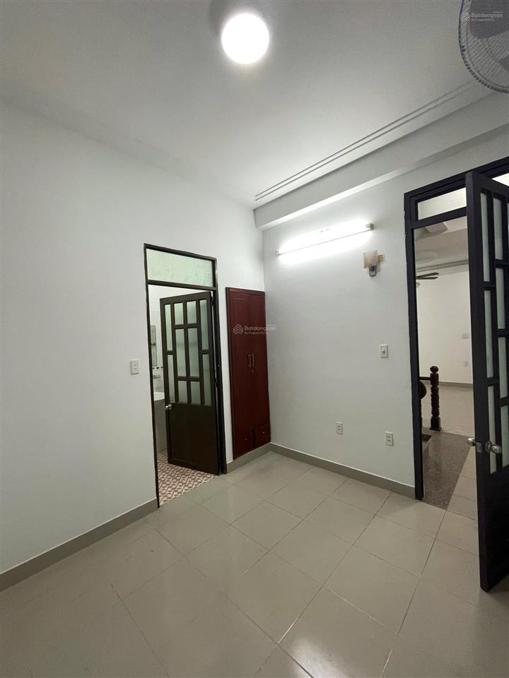 Bán nhà mặt phố 17b4, hà huy giáp, 10,5 tỷ, 80m2, giá tốt