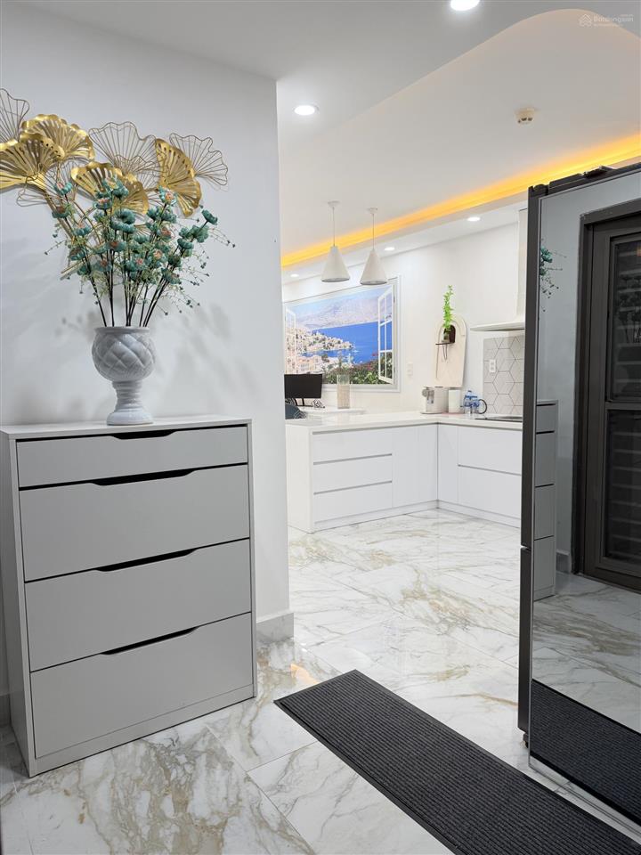 Bán căn hộ 2pn cao cấp, thoáng mát tại saigon south residences
