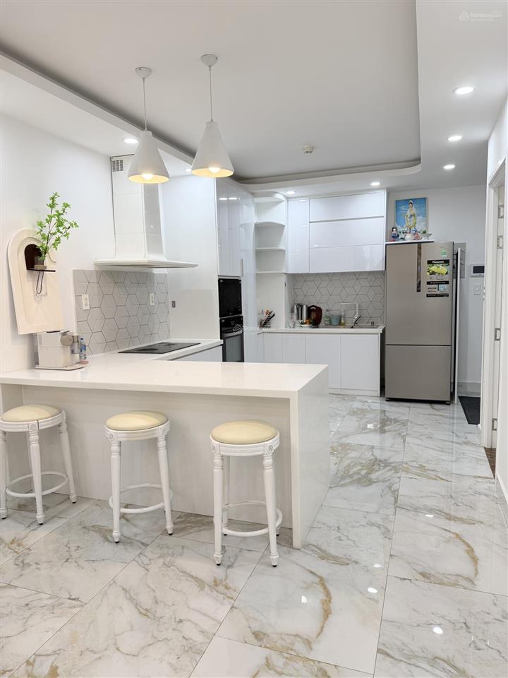 Bán căn hộ 2pn cao cấp, thoáng mát tại saigon south residences
