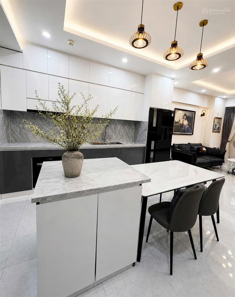 Bán căn hộ vị trí hiếm, nhà đẹp có gu, view nội khu thoáng đẹp, tặng ô xe  saigon south residences