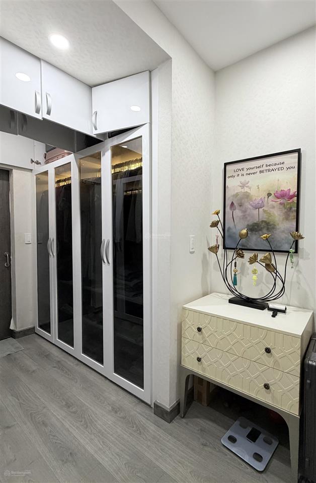 Bán căn hộ vị trí hiếm, nhà đẹp có gu, view nội khu thoáng đẹp, tặng ô xe  saigon south residences