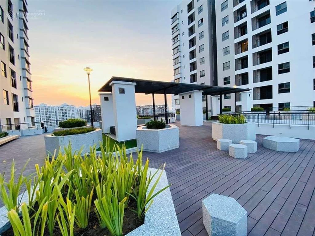 Bán căn hộ 95m2 giá tốt  saigon south residences