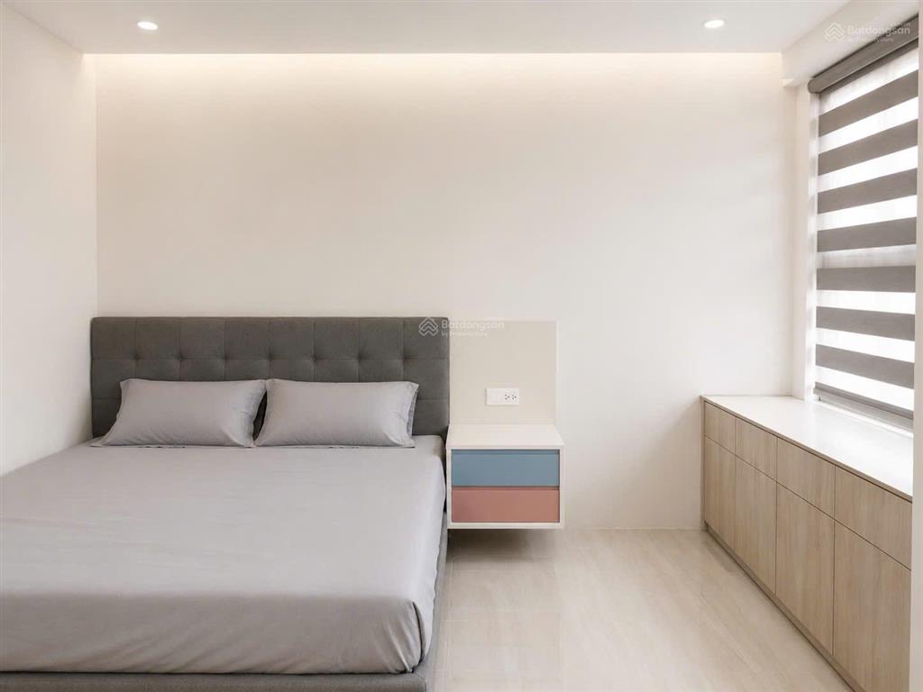 Bán căn hộ 95m2 giá tốt  saigon south residences