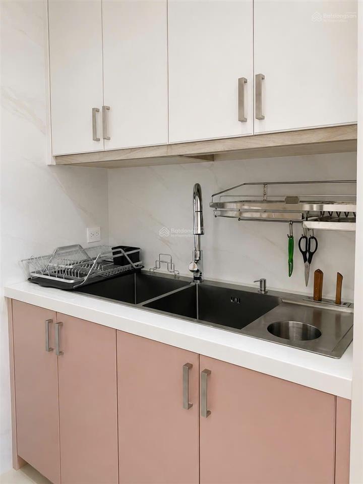 Bán căn hộ 95m2 giá tốt  saigon south residences