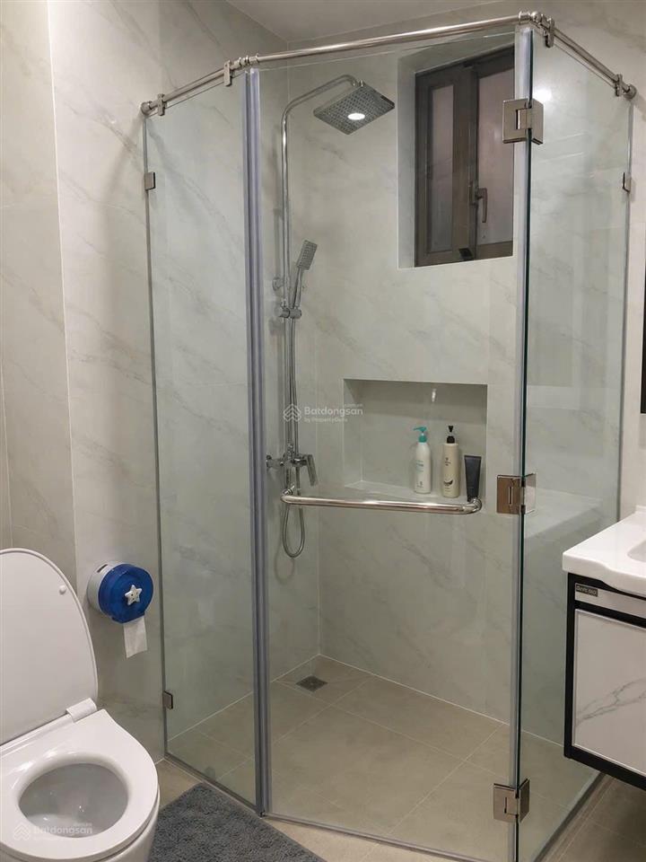 Bán căn hộ 95m2 giá tốt  saigon south residences