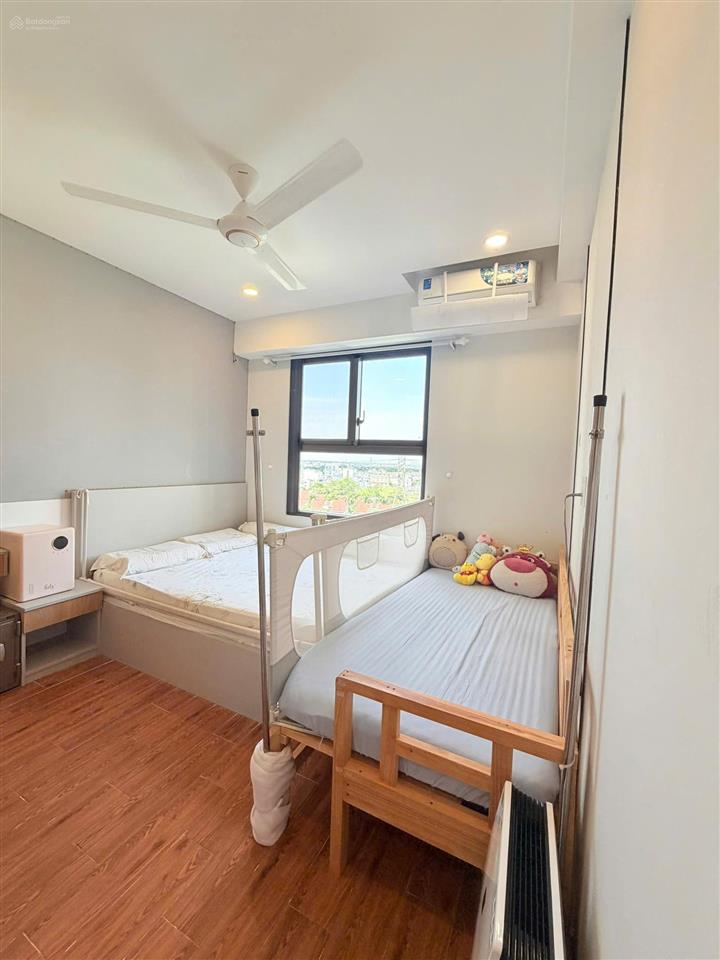 Cần tiền, bán lúa non căn hộ 76m2 saigon south residences, nhà đẹp view đẹp chỉ 5,5 tỷ+