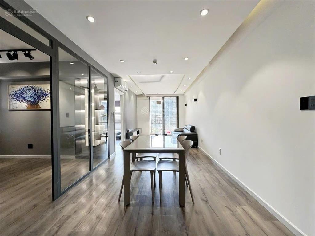 Mới & hiếm  căn hộ saigon south residences, 2 pn diện tích lớn, view nội khu, giá chỉ 5,8 tỷ