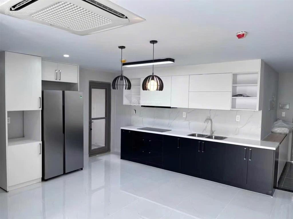 Giá tốt saigon south residences  căn hộ 3 phòng ngủ, đầy đủ nội thất chỉ 6,6 tỷ