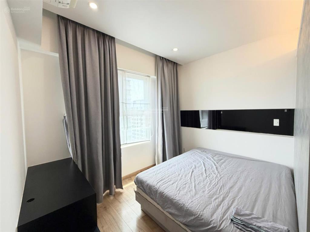 Chủ nhà gửi bán nhanh căn hộ 2pn, tầng cao view thoáng, giá hời  saigon south residences