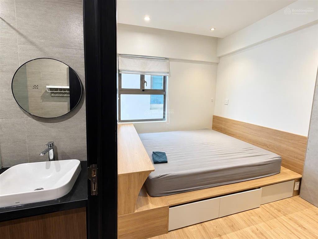 Chủ nhà gửi bán nhanh căn hộ 2pn, tầng cao view thoáng, giá hời  saigon south residences