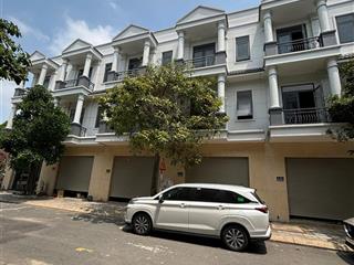 Bán gấp nhà 1 trệt 2 lầu ngay chợ tân hiệp tân uyên bình dương ( tphcm) mới