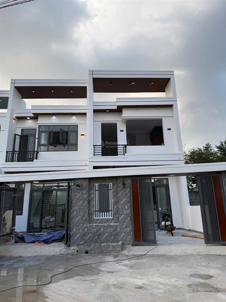 Bán gấp nhà ngay ubnd phường hội nghĩa tân uyên đang cho thuê 8tr/tháng