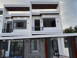 Bán gấp nhà ngay ubnd phường hội nghĩa tân uyên đang cho thuê 8tr/tháng