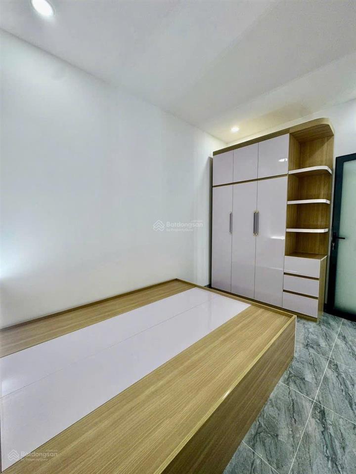 Bán nhà ngay chợ đêm uyên hưng tân uyên giá 1ty950 full nội thất ( bình dương )