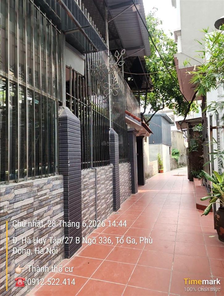 Nhỉnh 4 tỷ nhà 3 tầng trung tâm tt yên viên gia lâm, không qui hoạch