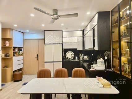 Chính chủ cho thuê chcc c6 mỹ đình 1, dt 130m2, 4pn 3wc, nhà mới sửa đẹp, full nội thất cao cấp