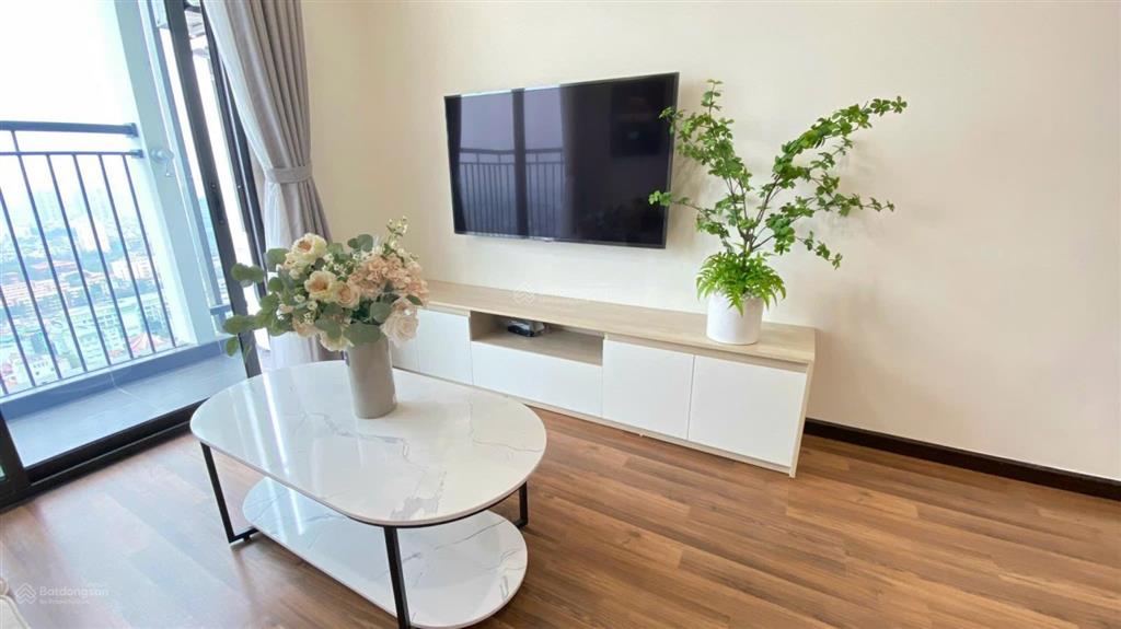 Hạ giá bán nhanh căn 2n 70m full nt tầng cao view thoáng giá tốt mipec rubik 360