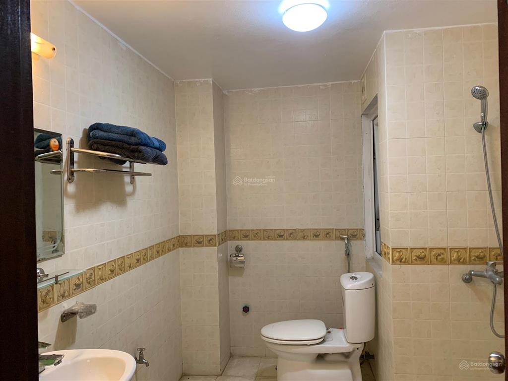 Cho thuê nhà riêng nguyên căn, diện tích 80m x4 tầng khu đô thị văn phú  hà đông