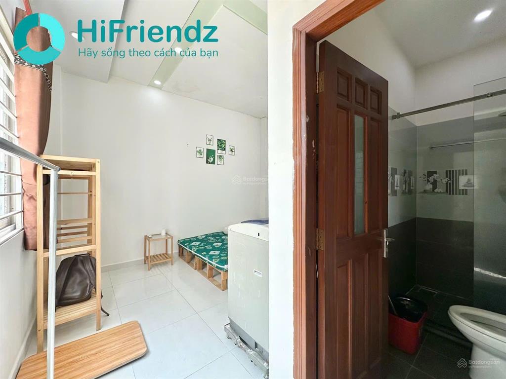 Phòng full nội thất có máy giặt riêng