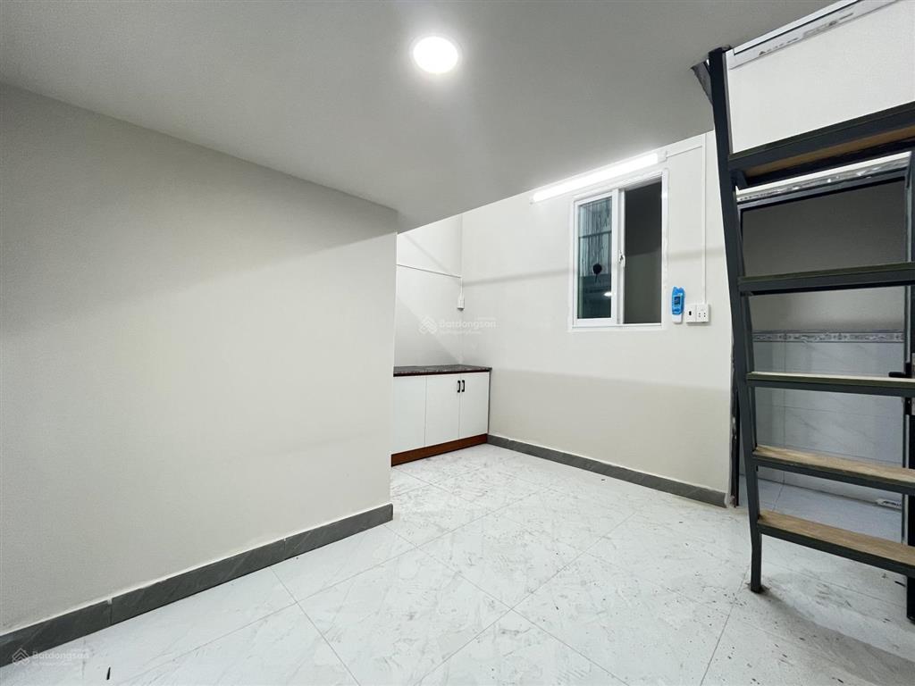 Phòng trọ mới xây gác cao gần vlu