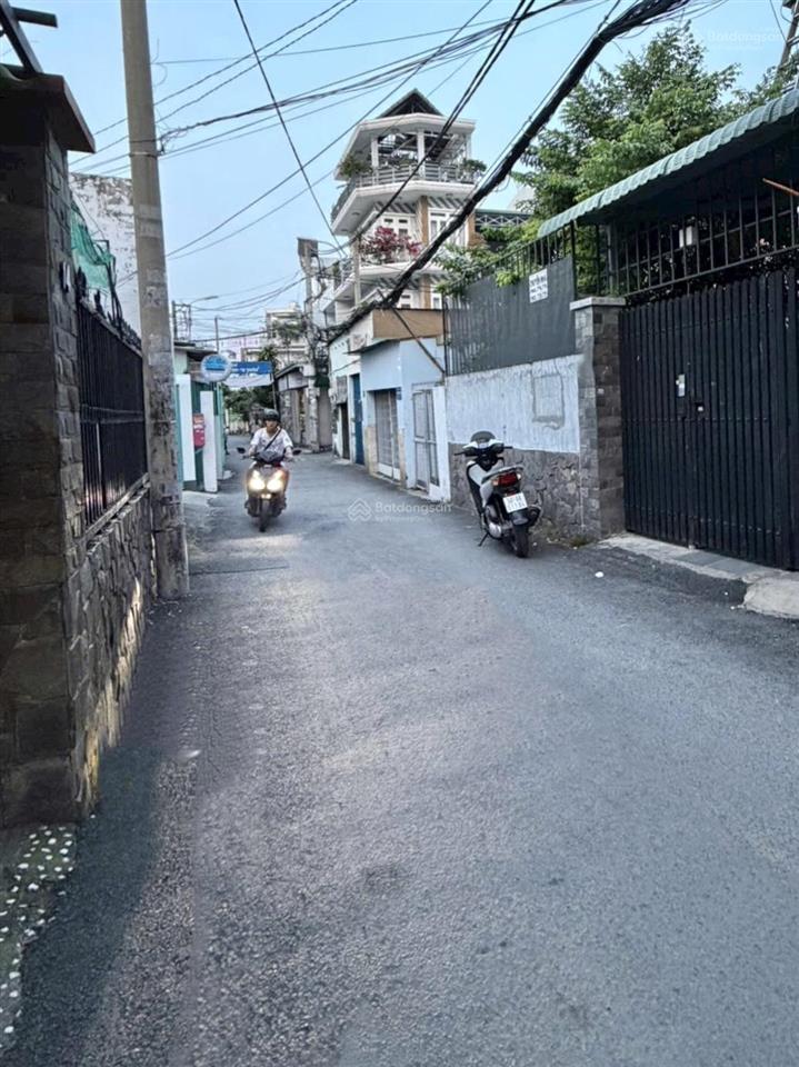 Nhà 3 tầng đường số 9 ngay lotte 4,1x18m nở hậu 5m. bán đất tặng nhà đang có 8p cho thuê. 7,8 tỷ tl