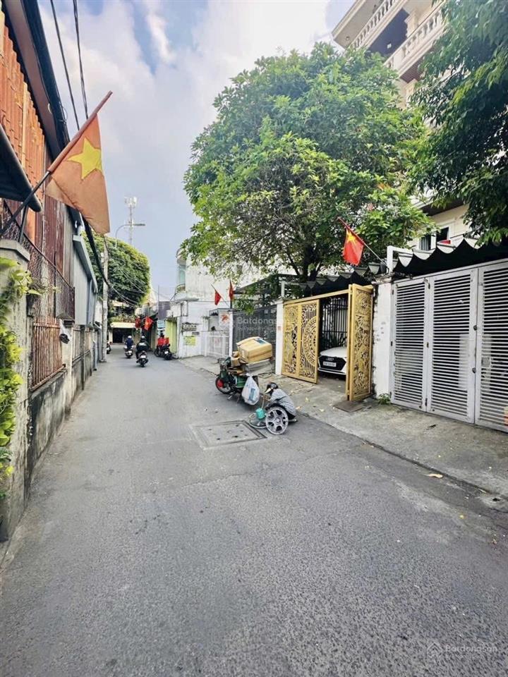 Nhà 3 tầng đường số 9 ngay lotte 4,1x18m nở hậu 5m. bán đất tặng nhà đang có 8p cho thuê. 7,8 tỷ tl