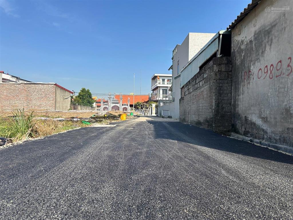 62,3m2 đường nhựa 4m~7m lạng côn đông phương kiến thuỵ giá 1tỷ150tr. gần vinhomes.  0989 335 ***