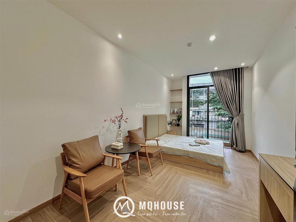 Cho thuê căn hộ full nội thất có ban công ngay ngã tư bảy hiền tân bình