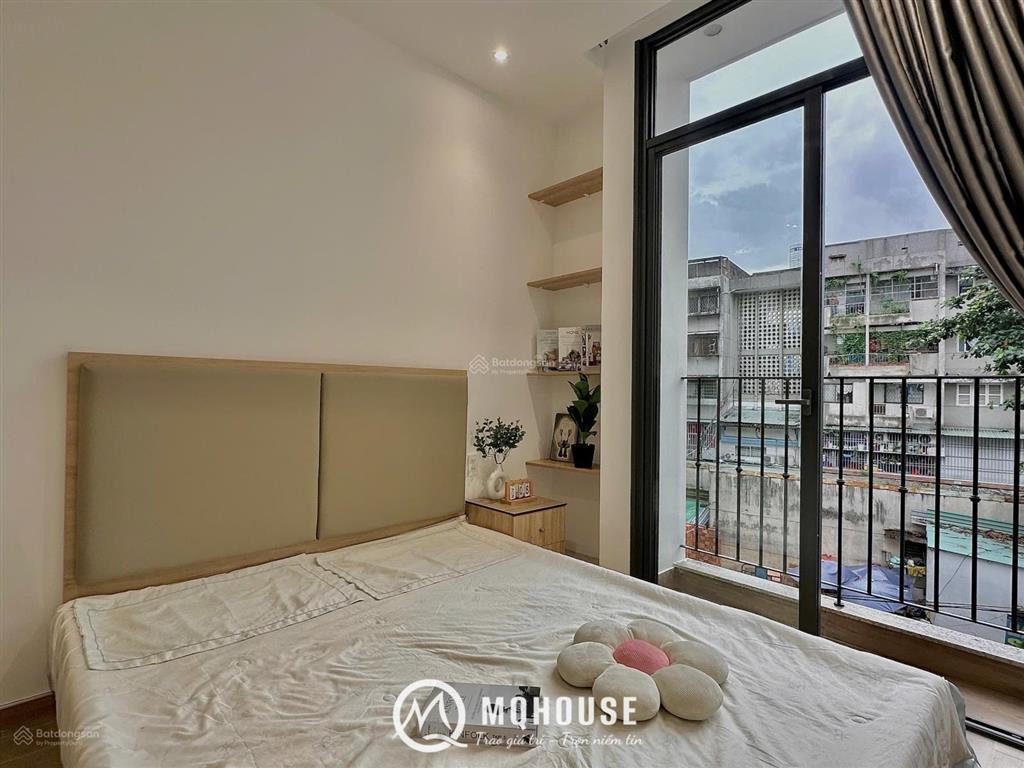 Cho thuê căn hộ full nội thất có ban công ngay ngã tư bảy hiền tân bình