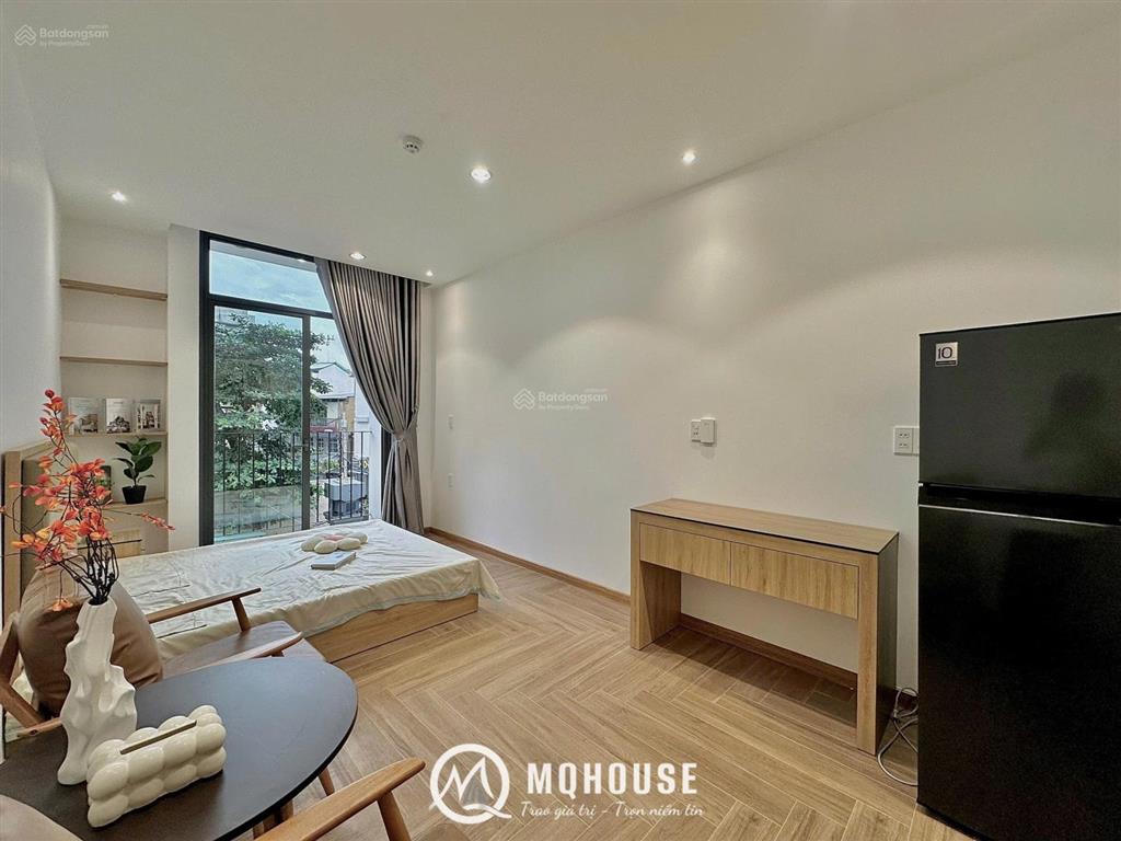 Cho thuê căn hộ full nội thất có ban công ngay ngã tư bảy hiền tân bình