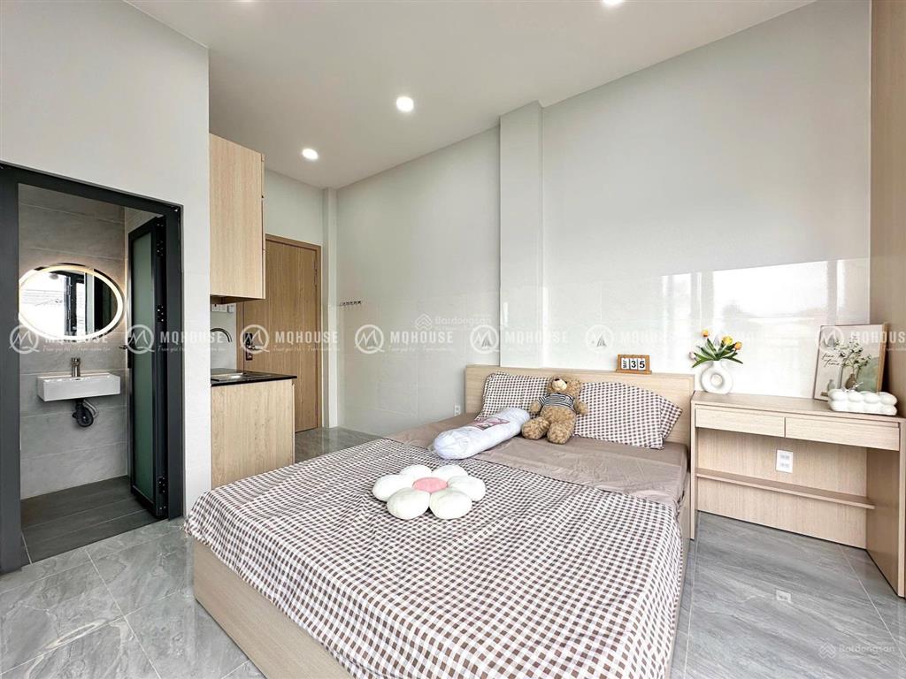 Căn hộ studio full nội thất có ban công siêu thoáng ngay ngã tư bảy hiền  tân bình
