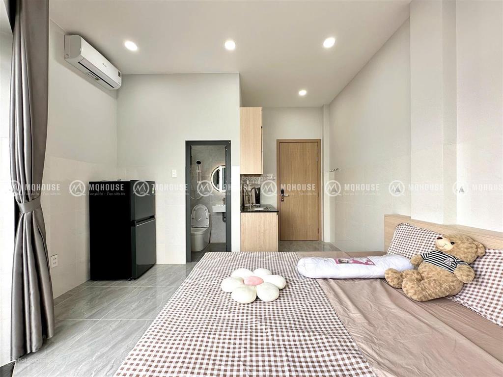 Căn hộ studio full nội thất có ban công siêu thoáng ngay ngã tư bảy hiền  tân bình
