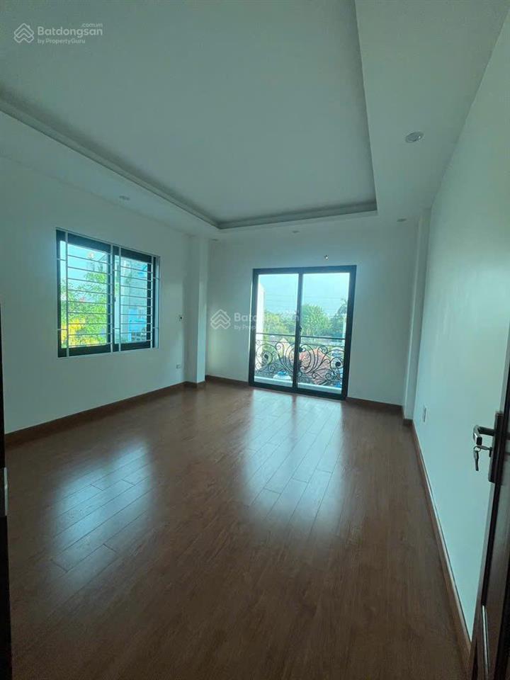 Chính chủ nhờ bán nhà xây mới 6 tầng thang máy lô góc liên mạc, gần cầu thượng cát