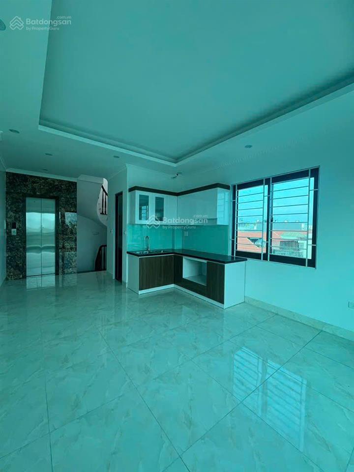 Chính chủ nhờ bán nhà xây mới 6 tầng thang máy lô góc liên mạc, gần cầu thượng cát