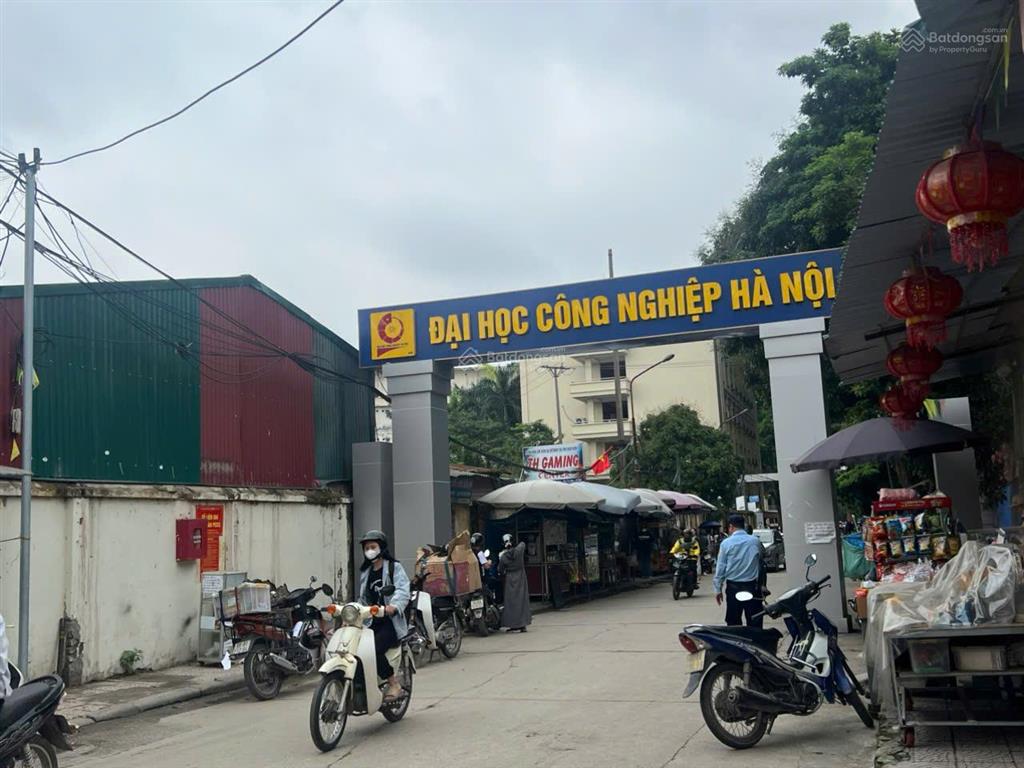 Chính chủ nhờ bán  tây tựu gần đại học công nghiệp, nhà mới full nội thất, 6 phòng ngủ hơn 6 tỷ