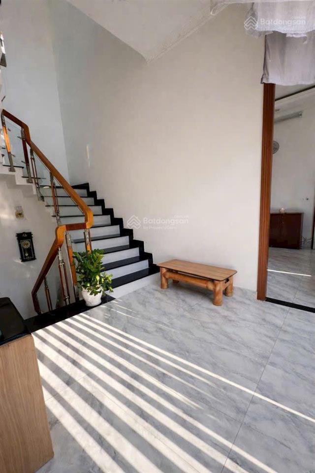 Bán nhà 4 tầng  328m2 sử dụng cn 82m2  giá chỉ 6,8 tỷ  ngay chợ bà hom  tỉnh lộ 10
