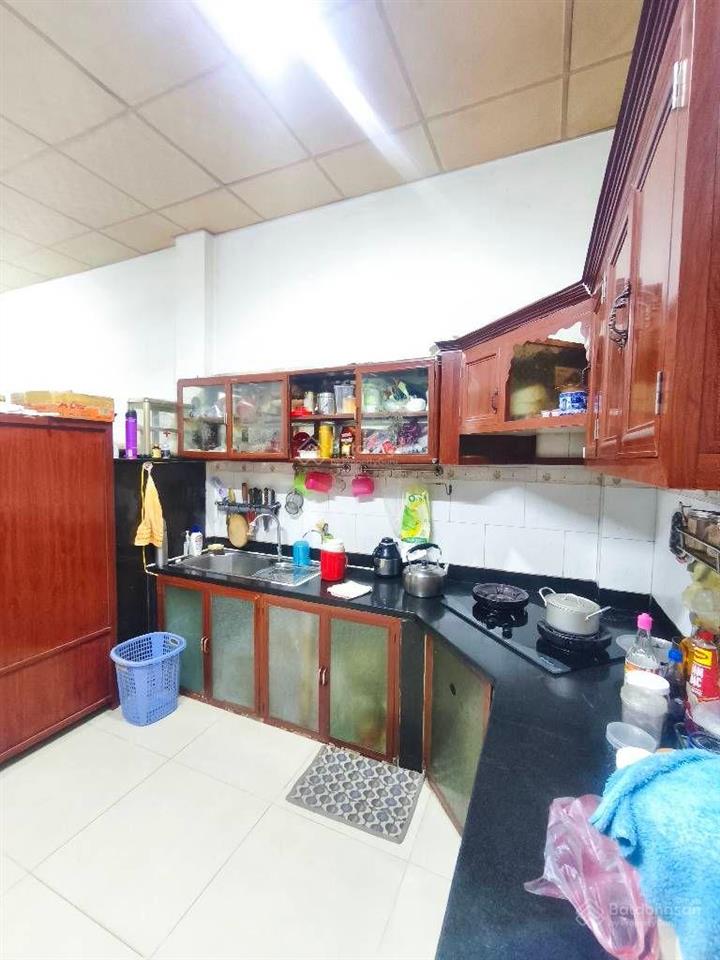 Bán nhà ngay ngã tư 4 xã  6,8x20  2 tầng  hẻm xe hơi  giá 7tỷ6  ko quy hoạch  lộ giới ít.