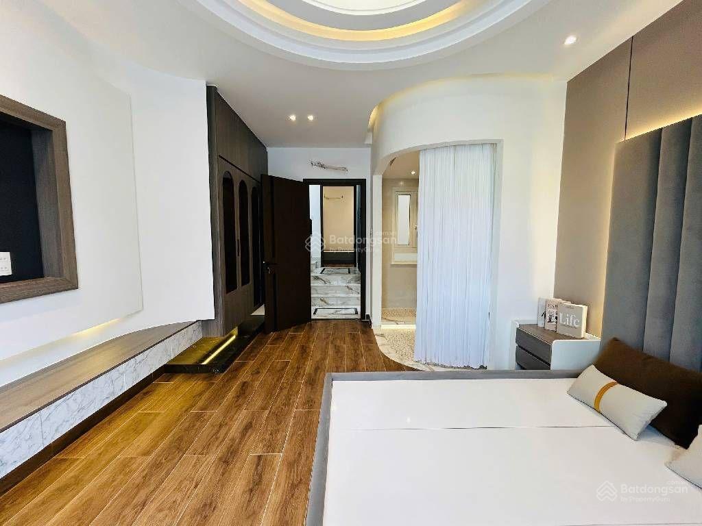 Bán nhà lê văn quới  bình tân  4x23  5 tầng  hẻm oto  giá 9tỷ(tl)tặng full nội thất hiện đại.
