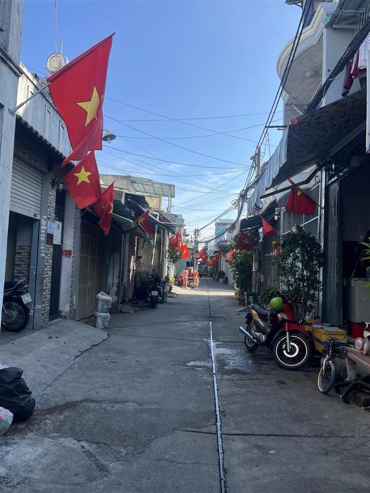 Nhà nở hậu tài lộc vừa ở vừa có 8 phòng cho thuê 20tr/tháng  4x19m 3 tầng  ngay tên lửa  hẻm 5m