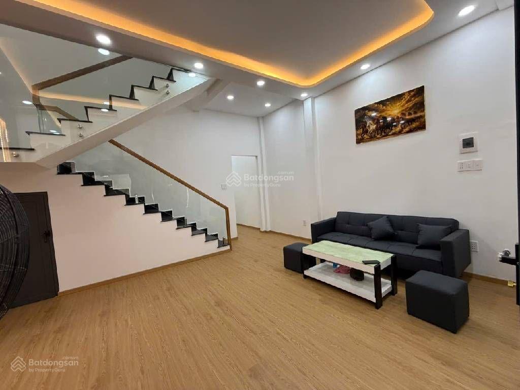 Nhà đẹp đường tỉnh lộ 10  ngang 5,3 dài 21m, giá chỉ 5tỷ9 hẻm 3m có phòng cho thuê 12tr/tháng