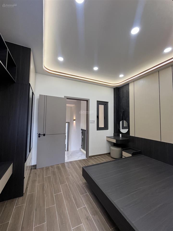 Nhà mới đường nhựa 12m có vỉa hè  5 tầng  4x15  giá 7tỷ8  gần bệnh viện bình tân  hương lộ 2