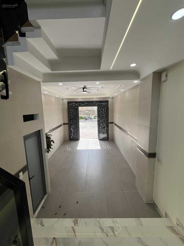 Nhà mới đường nhựa 12m có vỉa hè  5 tầng  4x15  giá 7tỷ8  gần bệnh viện bình tân  hương lộ 2
