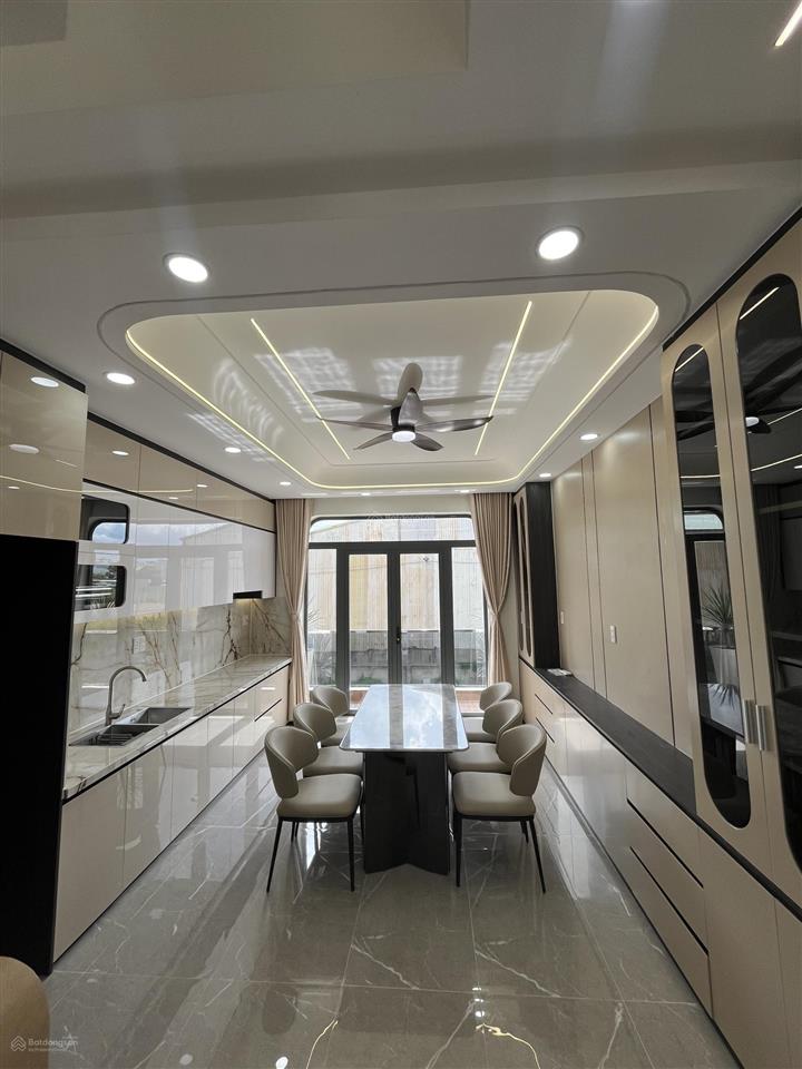 Nhà mới đường nhựa 12m có vỉa hè  5 tầng  4x15  giá 7tỷ8  gần bệnh viện bình tân  hương lộ 2