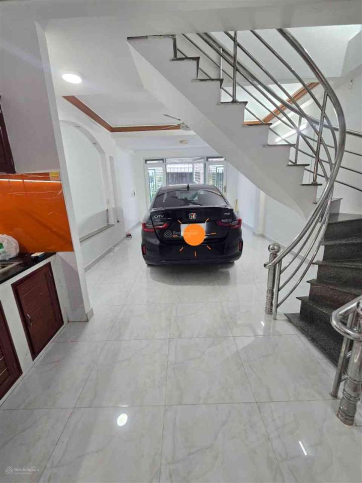 Nhà gần bến xe miền tây  4,2x10  đường nhựa 8m  giá 4 tỷ xíu  2 tầng  nở hậu tài lộc.