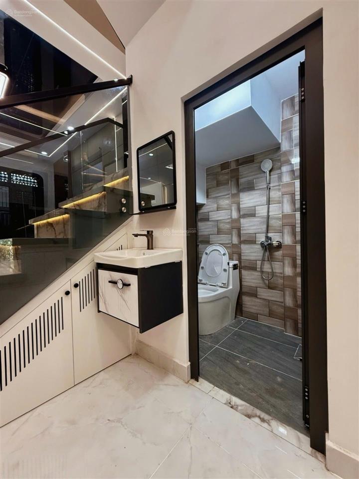 Nhà mới ngay kinh dương vương  gần nhà thi đấu quận bình tân  4x10m 2 tầng  giá 4, x tỷ  hẻm 4m