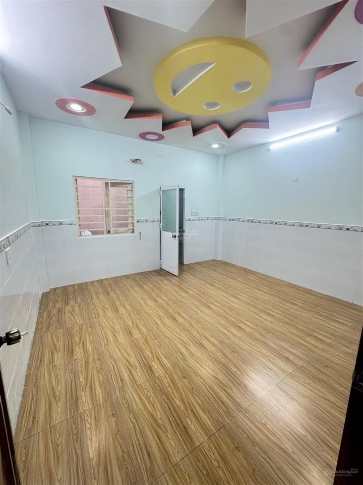 Nhà 4,5x18  hẻm nhựa 8m  đường tân hoà đông  giá nhỉnh 8tỷ  6 phòng ngủ cho đại gia đình.