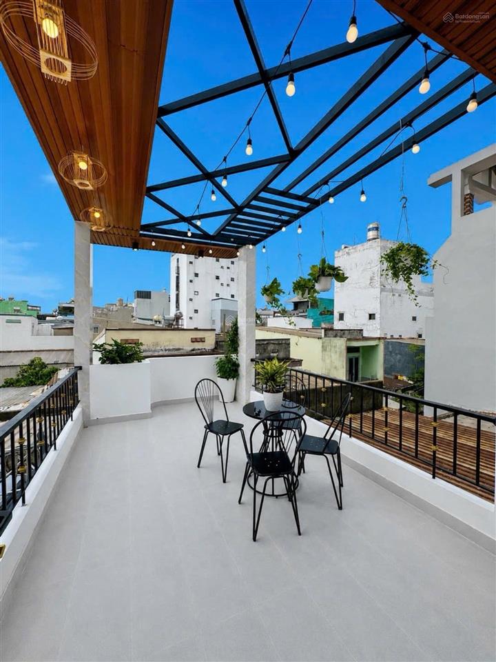 – nhà mới đầy đủ nội thất – hương lộ 2 – giá có 4,x tỷ – mà có sân thượng chill lắm anh chị ơi.