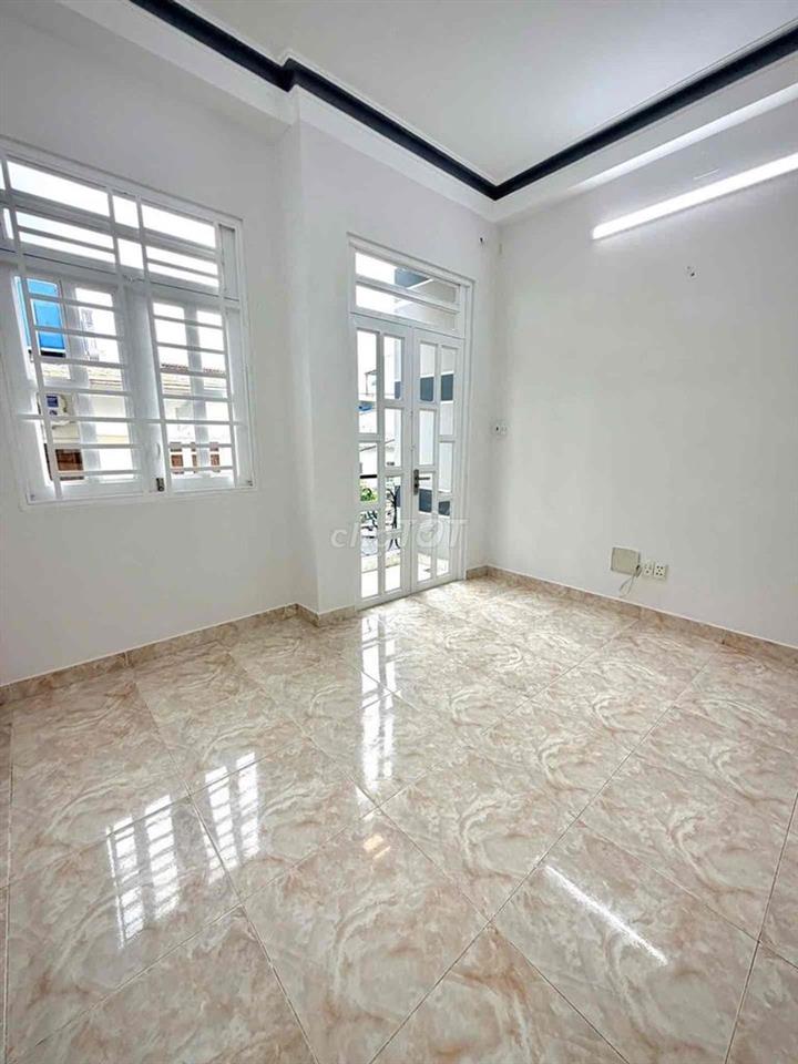 NGAY LÊ VĂN QUỚI - 4 TẦNG 4PN SÂN THƯỢNG DT 4x10, KO QH NHỈNH 5ty xíu