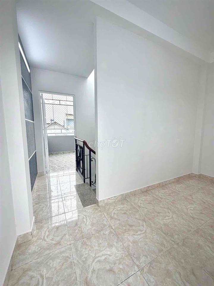NGAY LÊ VĂN QUỚI - 4 TẦNG 4PN SÂN THƯỢNG DT 4x10, KO QH NHỈNH 5ty xíu