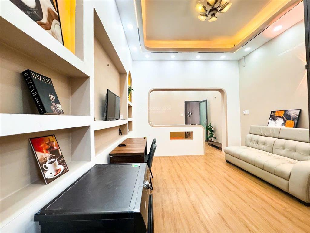 Căn hộ dịch vụ 1 phòng ngủ tách bếp full nội thất cao cấp mới 100% trên lũy bán bích